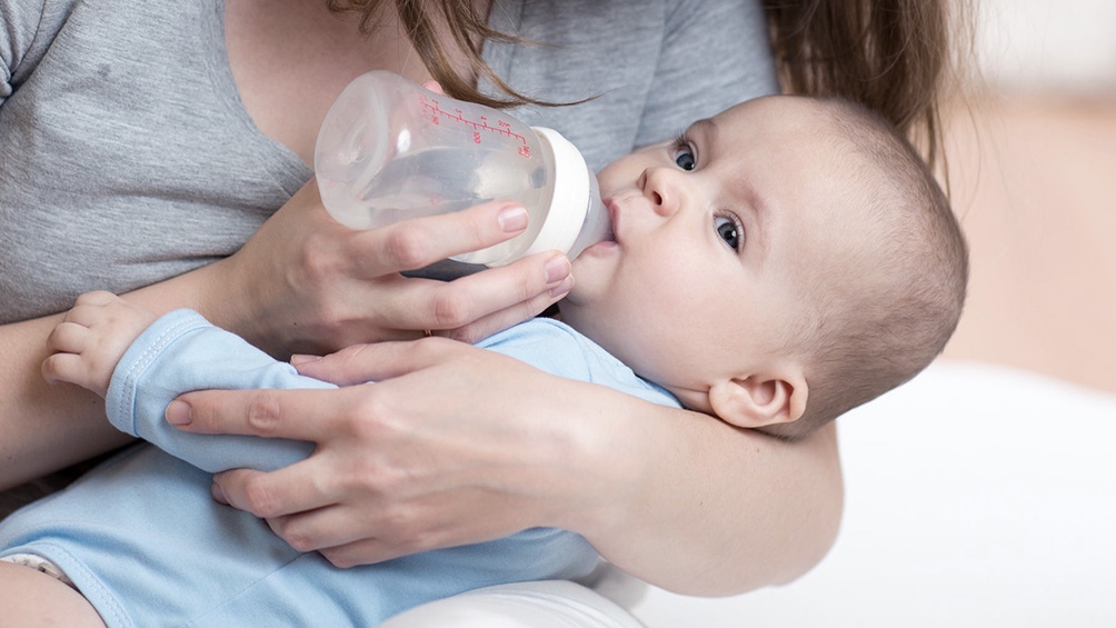 Las leches especiales son prescritas por pediatras para el tratamiento de prematuras alergias y trastornos digestivos